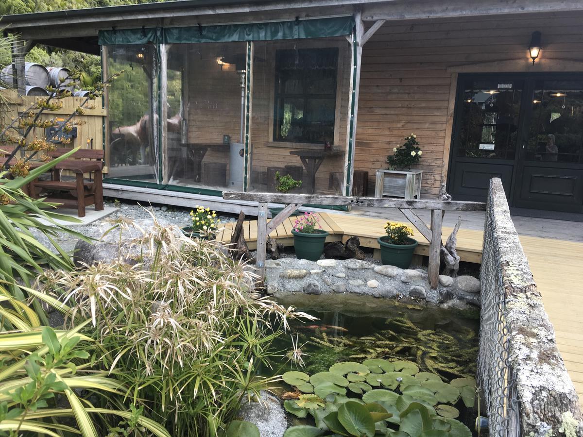 Punakaiki Rocks Hotel & Garden Bar Exterior photo